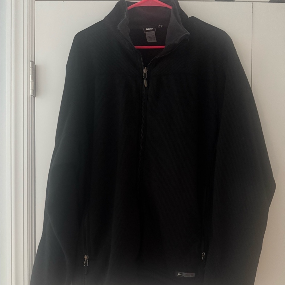 Men’s REI mid weight zip jacket (XL)
